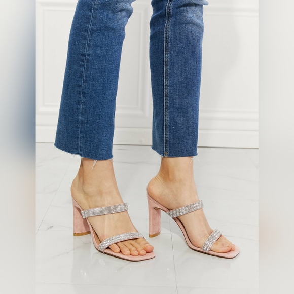 CASUAL MMS Sparkle Sandal - Picture 2 of 3